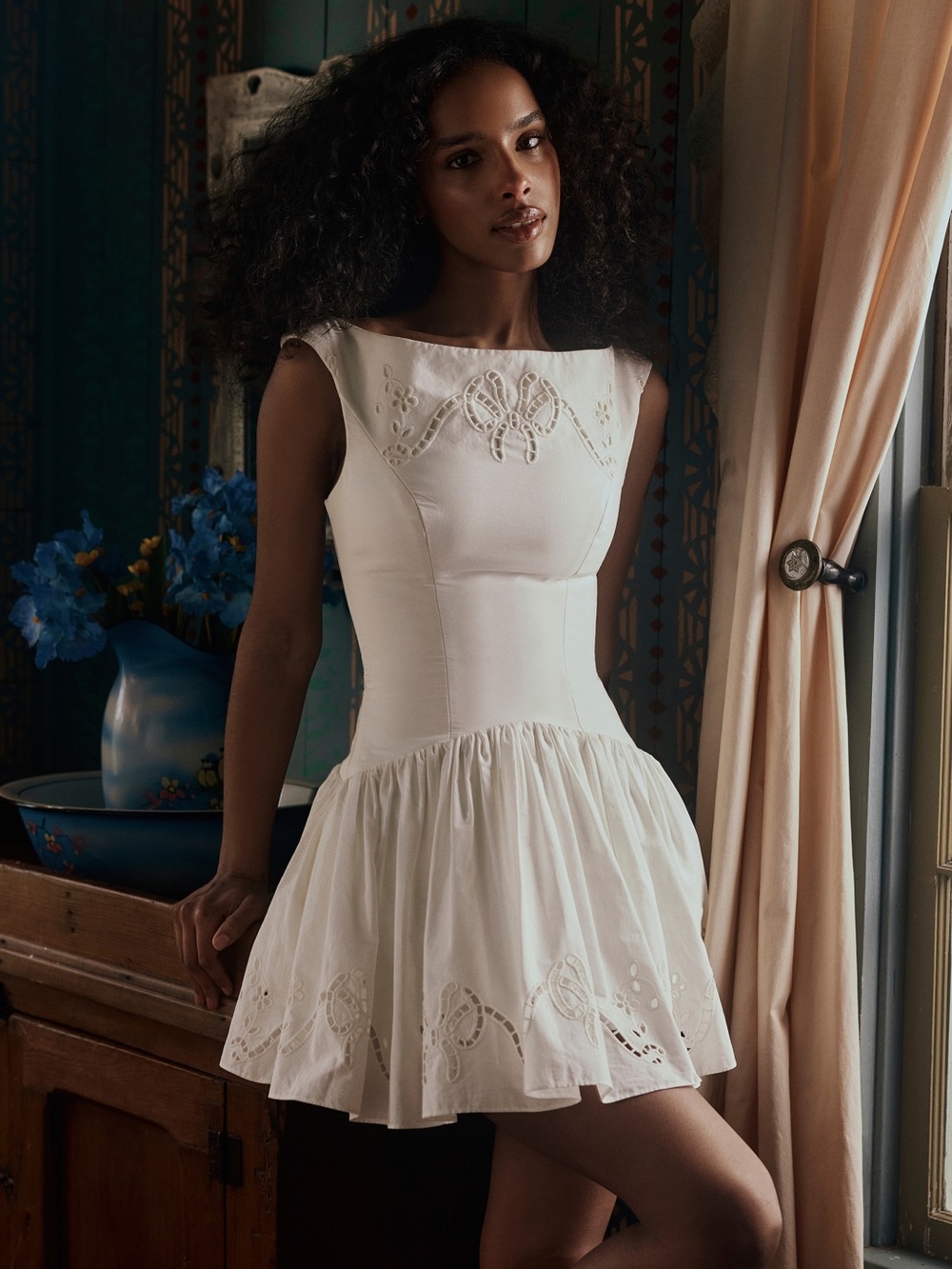 House of CB Lauren White Cotton Broderie Anglaise Boat Neck Mini Dress size M